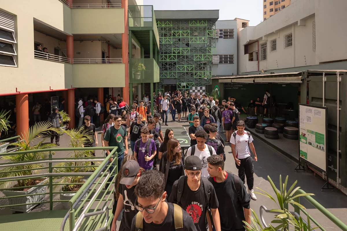 No Cotemig, sua carreira em tecnologia começa agora.